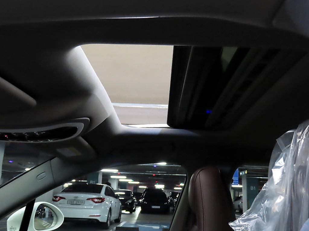 Porsche Panamera — photo 15