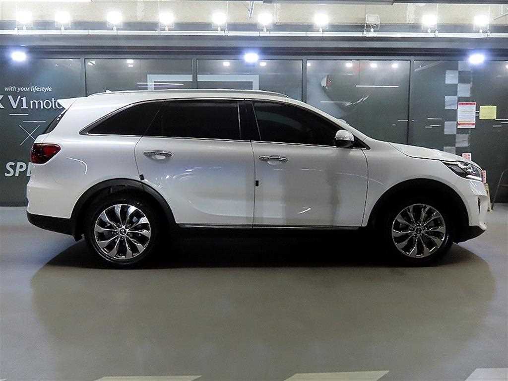 Kia Sorento — photo 03