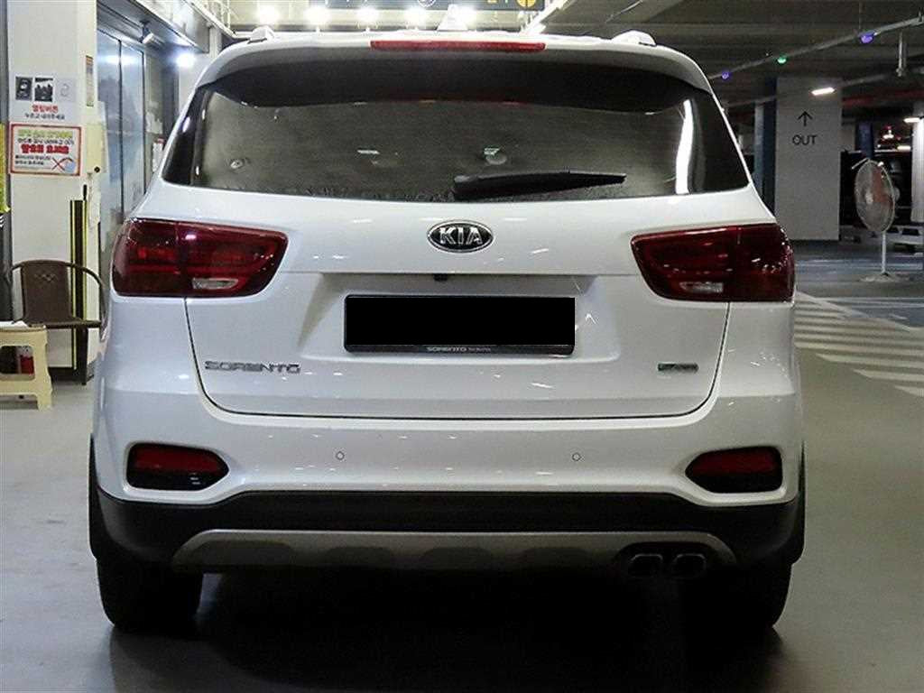 Kia Sorento — photo 05