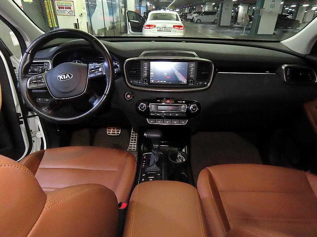 Kia Sorento — photo 10