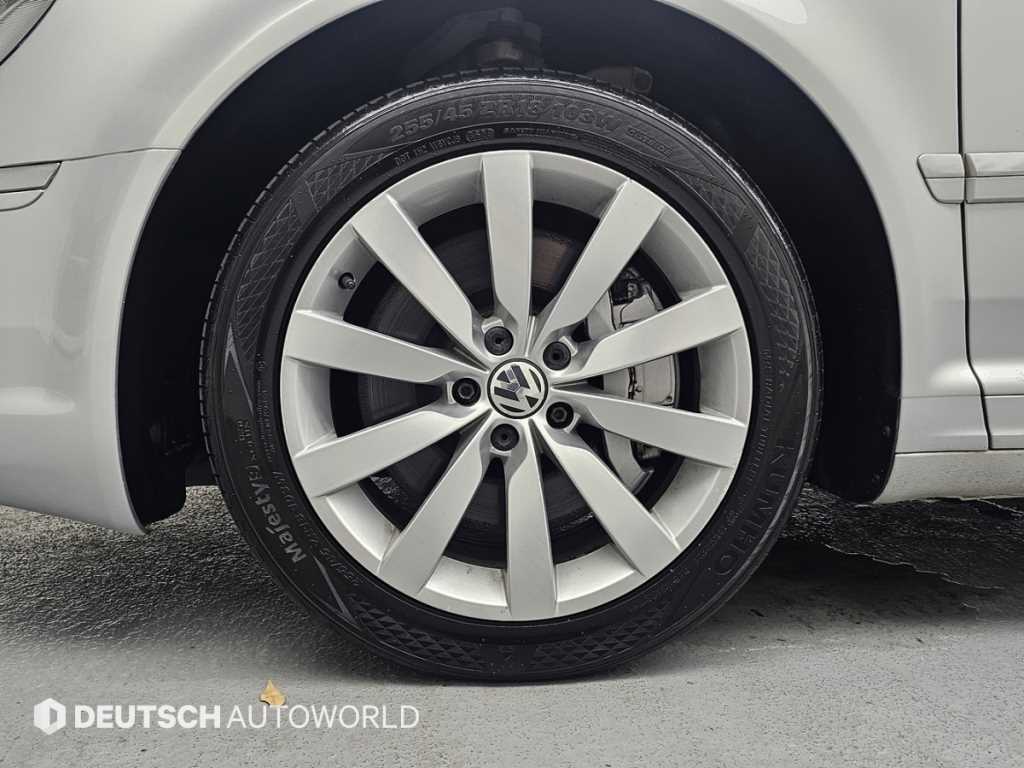 Volkswagen Phaeton — photo 05