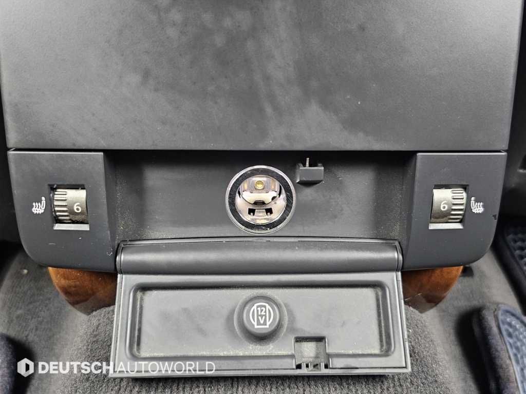Volkswagen Phaeton — photo 16