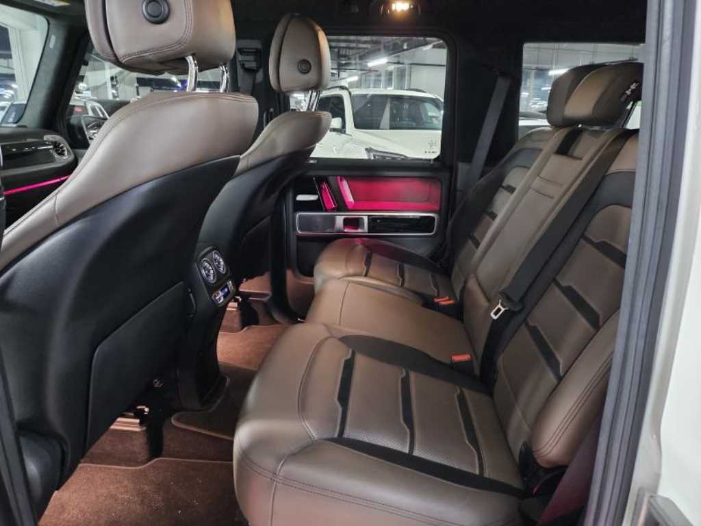 Mercedes-Benz G-Class — photo 07