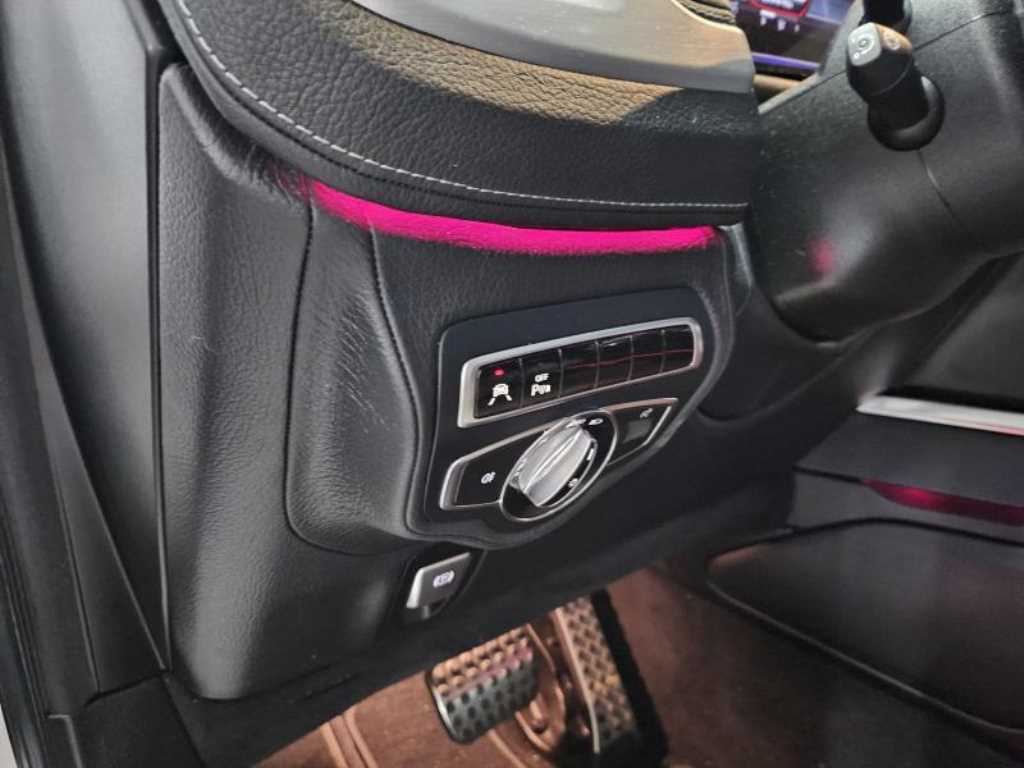 Mercedes-Benz G-Class — photo 15