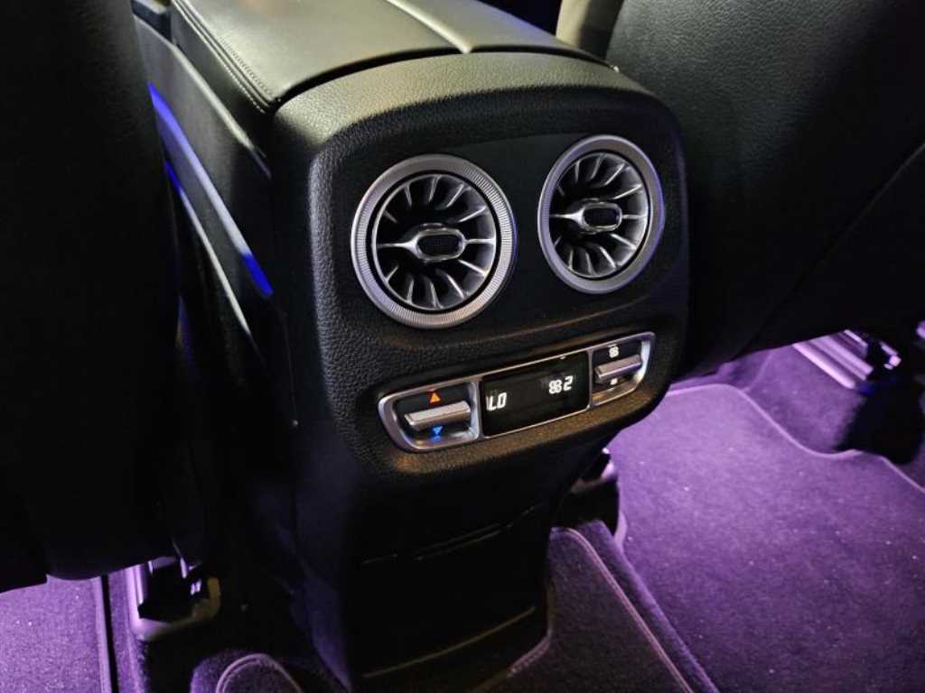 Mercedes-Benz G-Class — photo 17