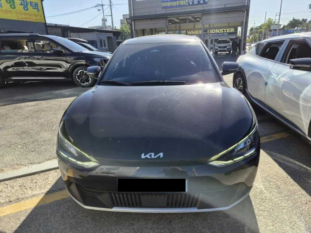 Kia EV6 — photo 01