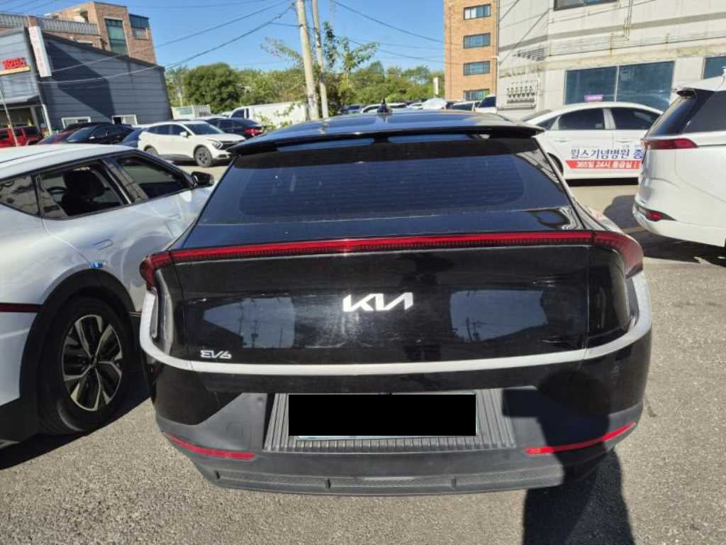 Kia EV6 — photo 04