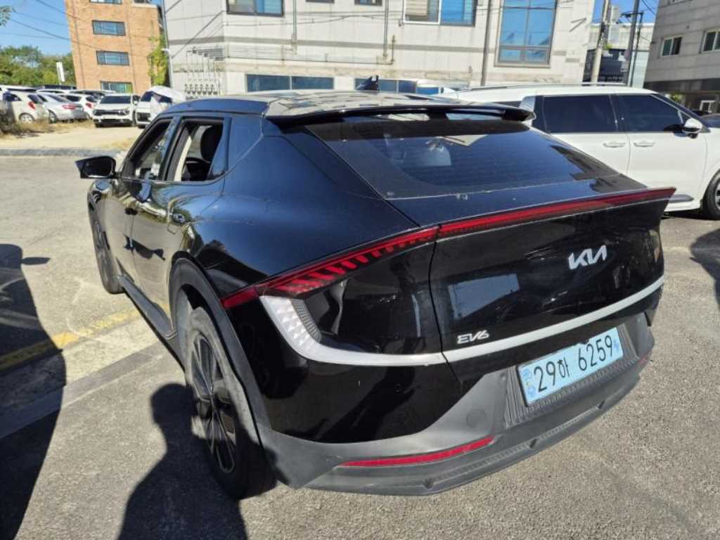 Kia EV6 — photo 06