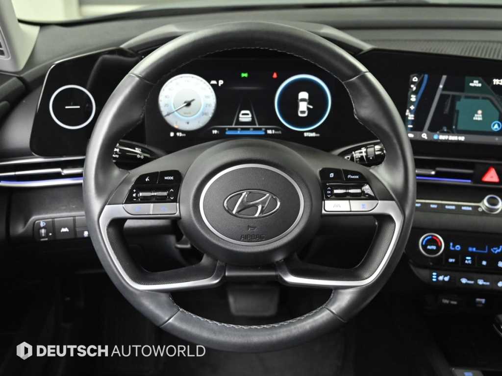 Hyundai Avante — photo 14