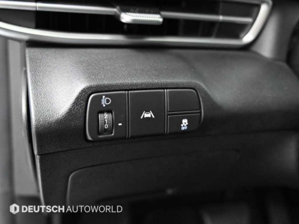 Hyundai Avante — photo 17