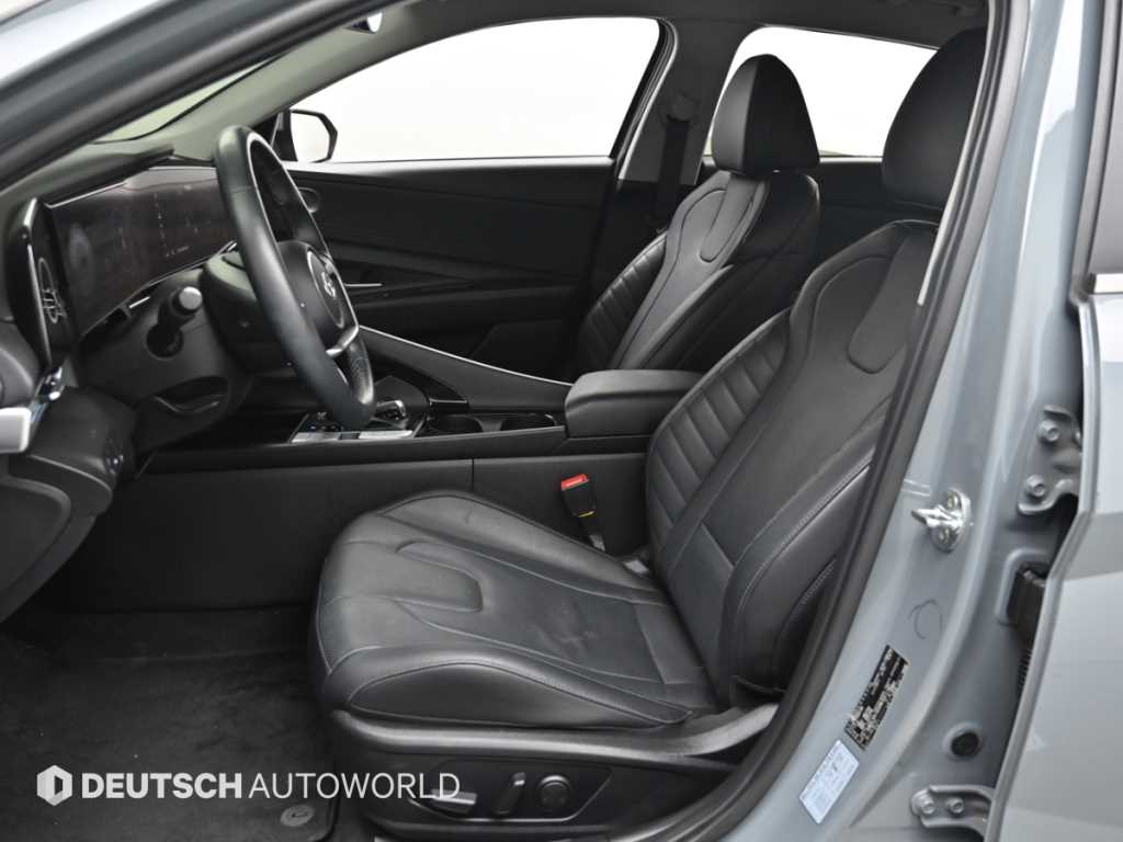 Hyundai Avante — photo 18