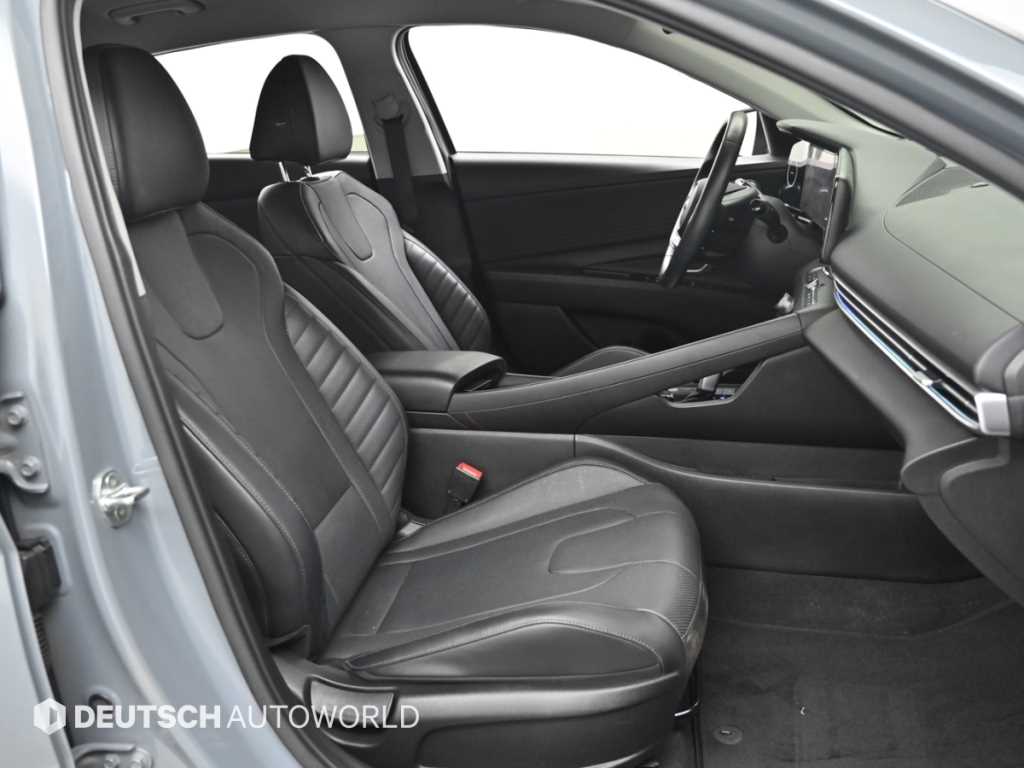 Hyundai Avante — photo 19