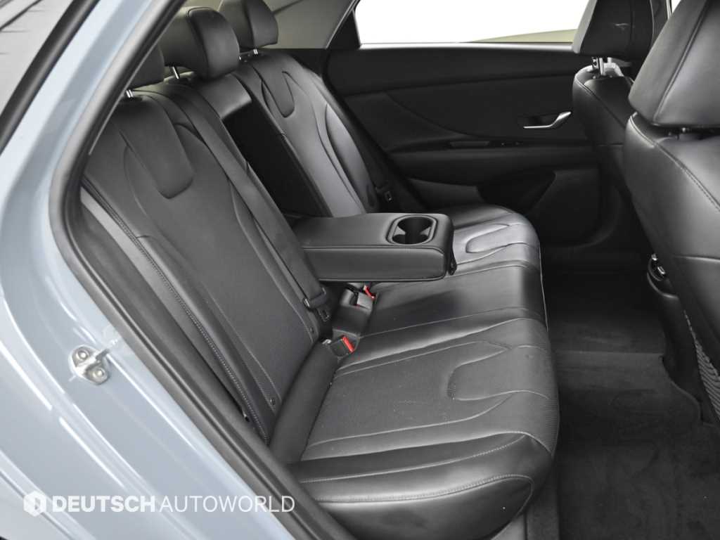 Hyundai Avante — photo 20
