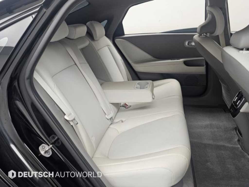 Hyundai Ioniq6 — photo 11