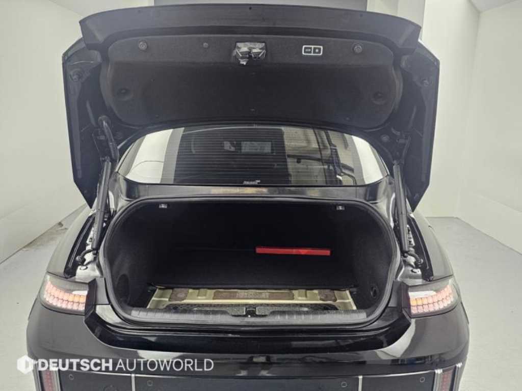 Hyundai Ioniq6 — photo 18