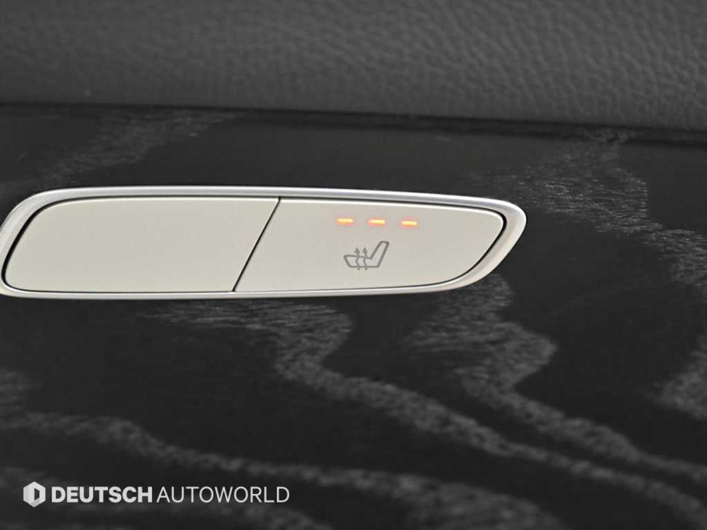 Mercedes-Benz E-Class — photo 16