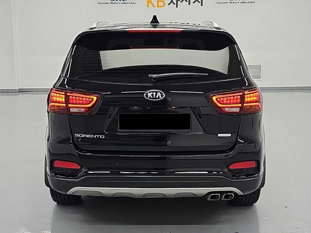 Kia Sorento — photo 03
