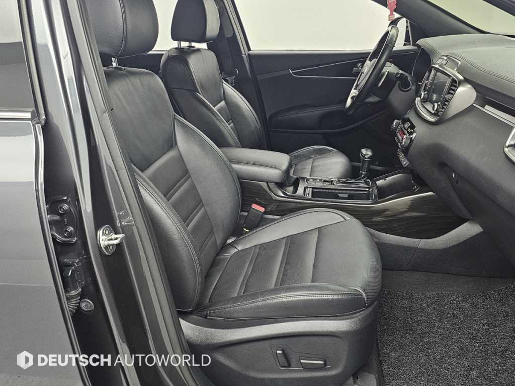 Kia Sorento — photo 10
