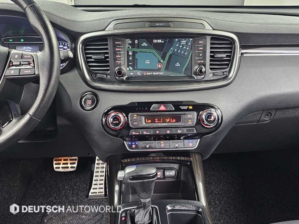 Kia Sorento — photo 14