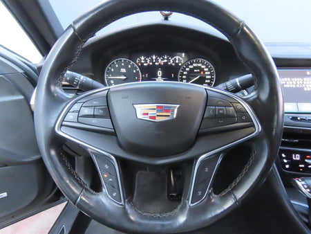 Cadillac CT6 — photo 11