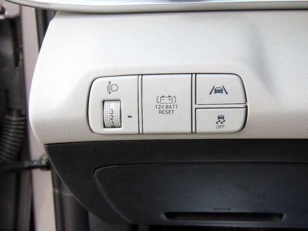 Hyundai Avante — photo 12