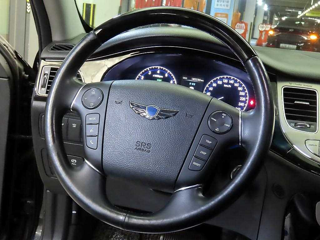 Hyundai Genesis — photo 08