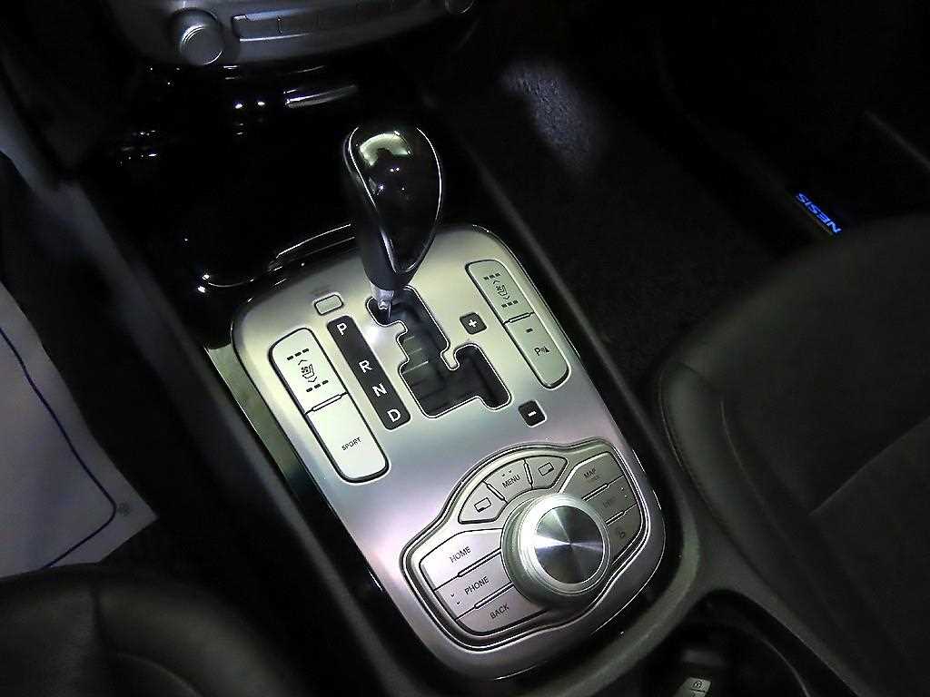Hyundai Genesis — photo 12