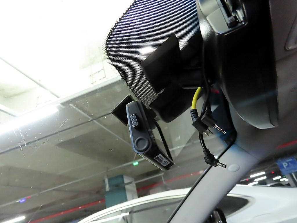 Hyundai Genesis — photo 13