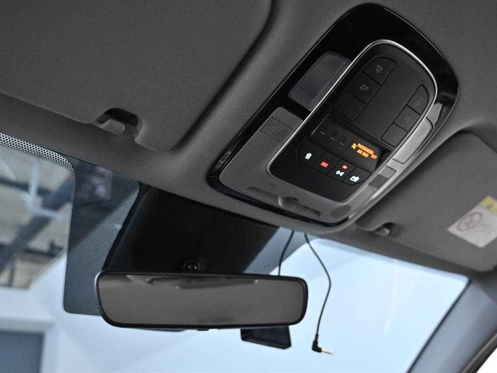 Hyundai Santafe — photo 19