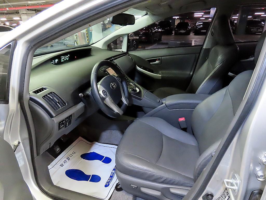 Toyota Prius — photo 06