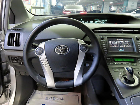 Toyota Prius — photo 08