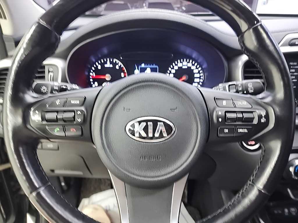 Kia Sorento — photo 09