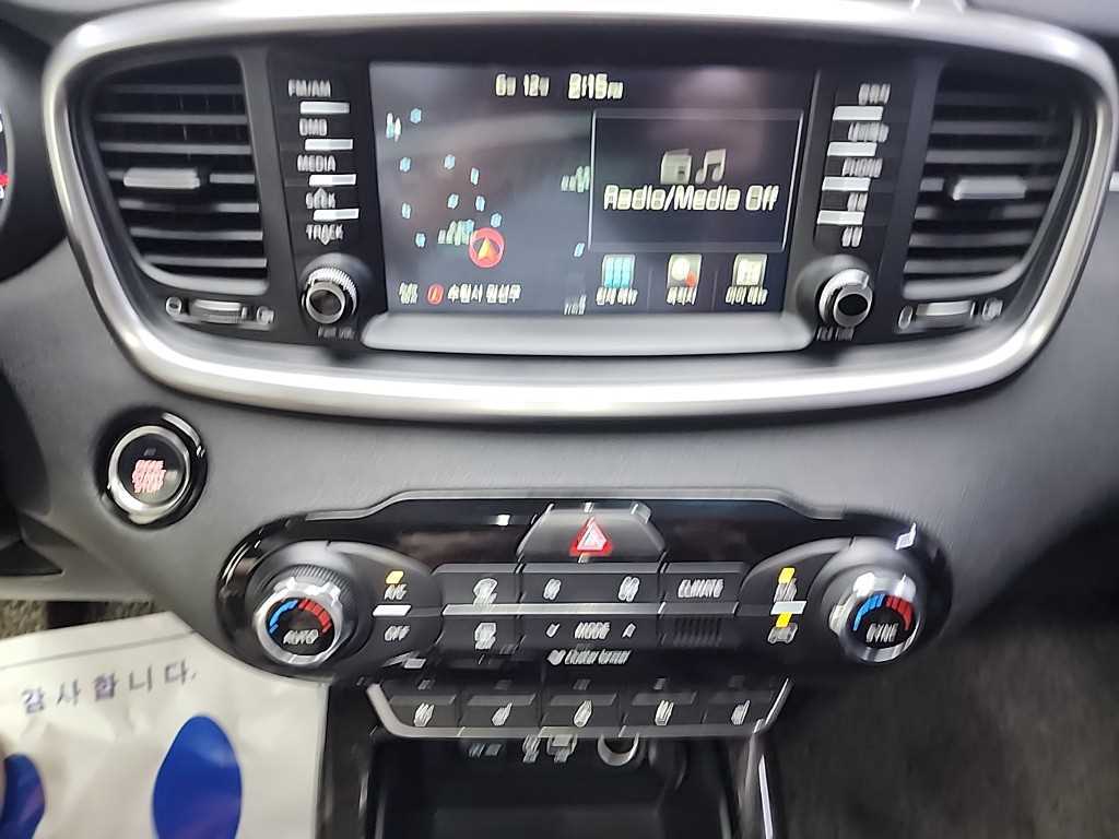 Kia Sorento — photo 10