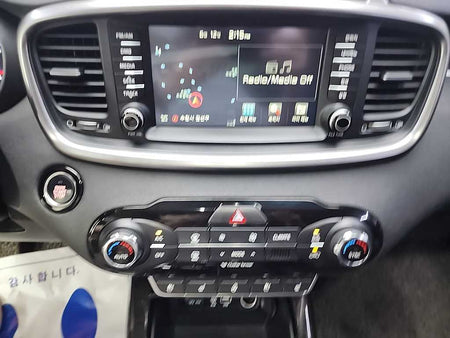 Kia Sorento — photo 10