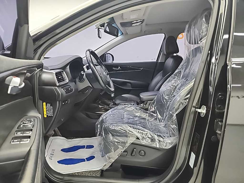 Kia Sorento — photo 11