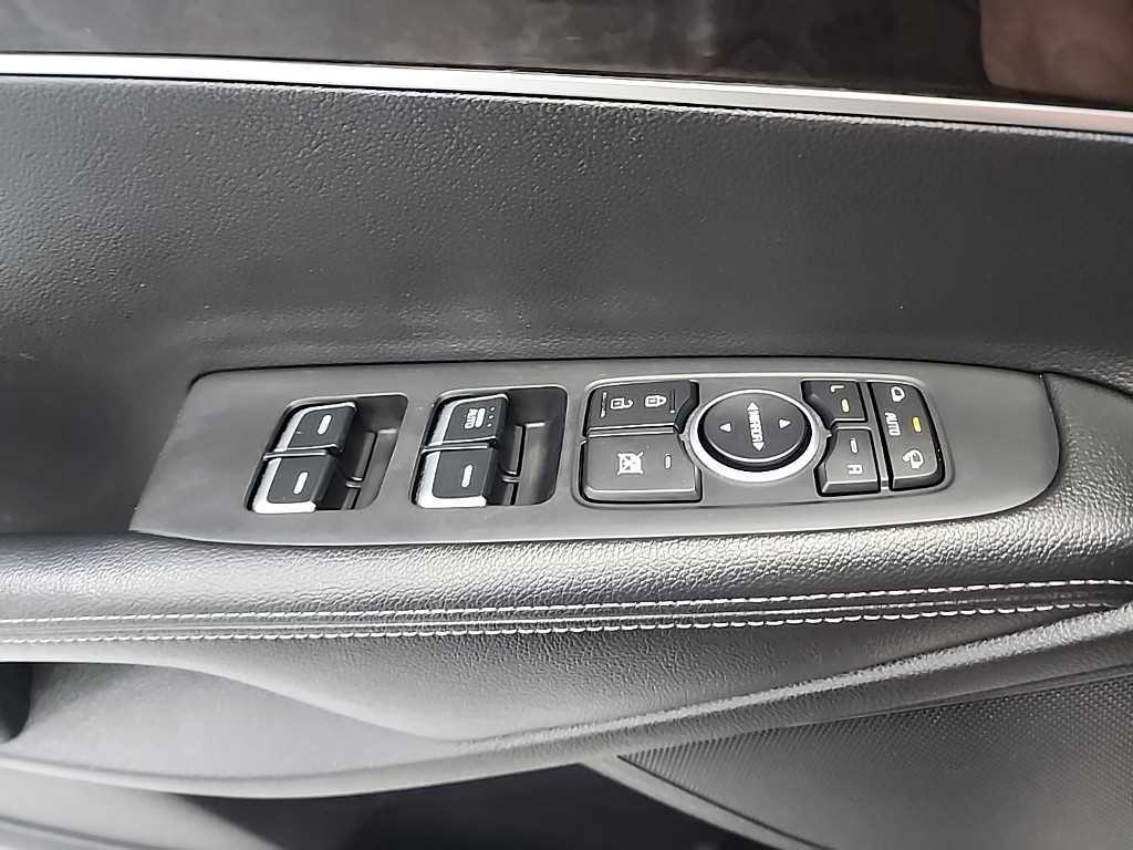 Kia Sorento — photo 18