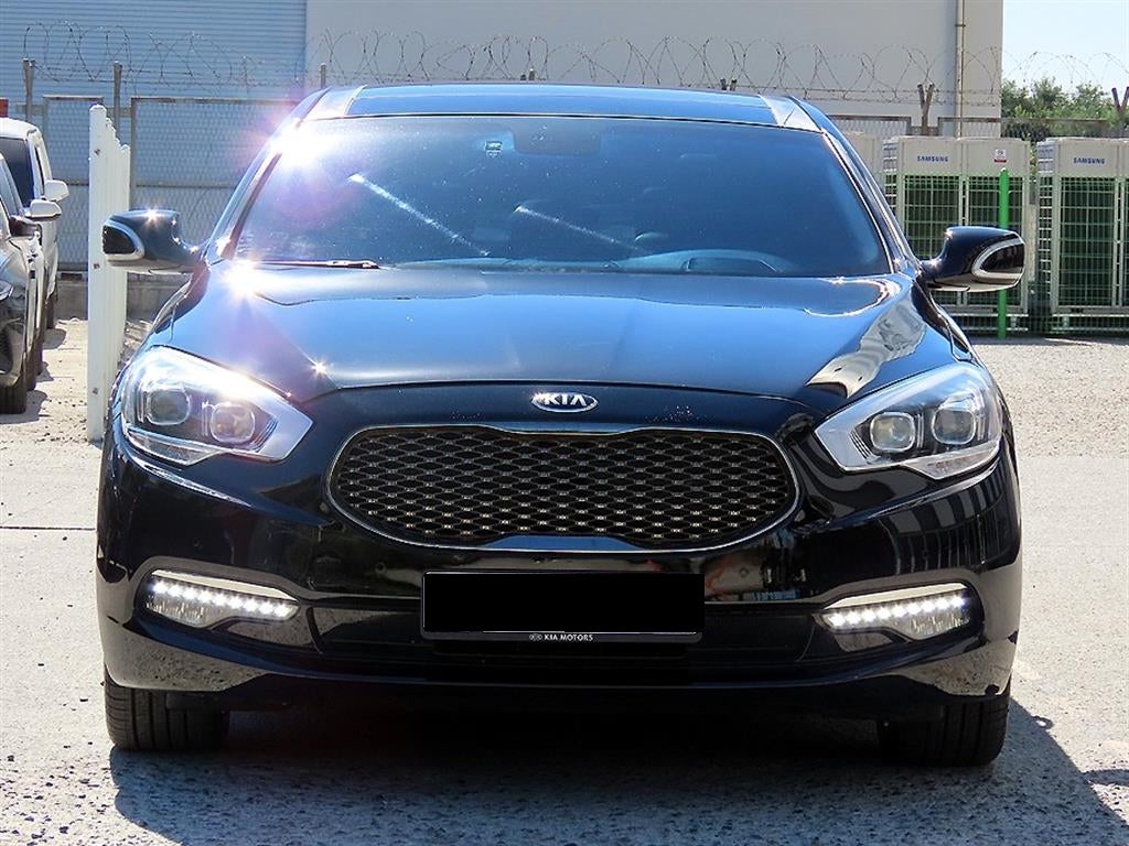Kia K9 — photo 01