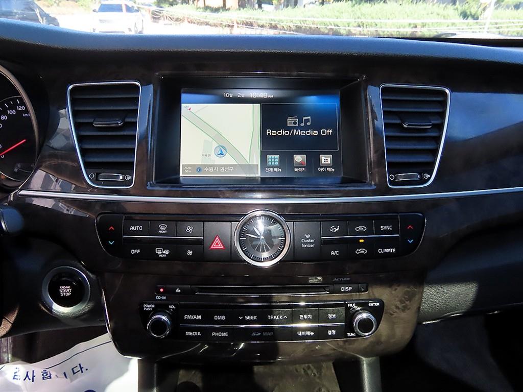 Kia K9 — photo 14