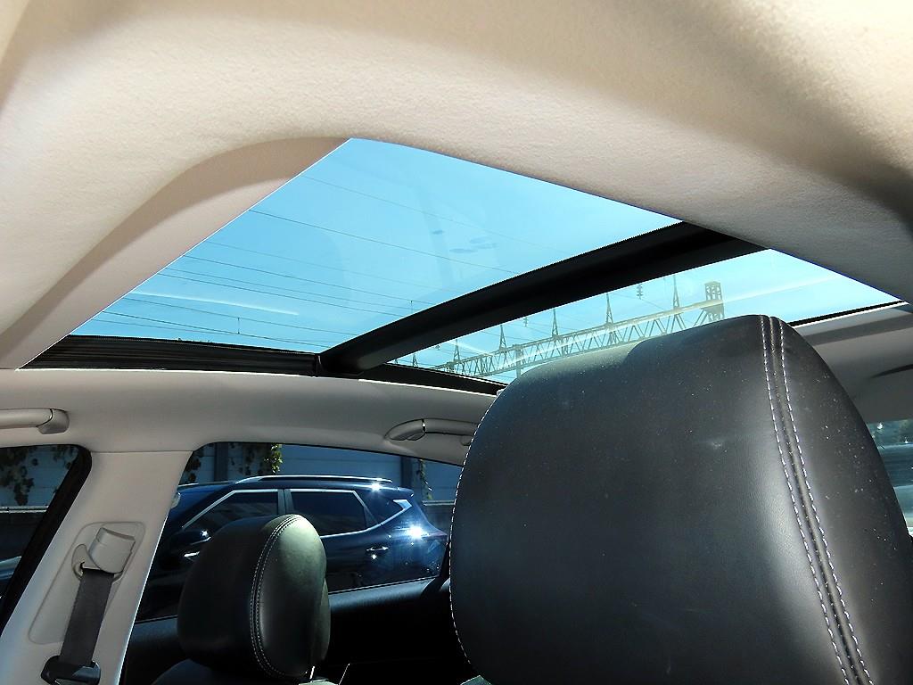 Kia K9 — photo 18
