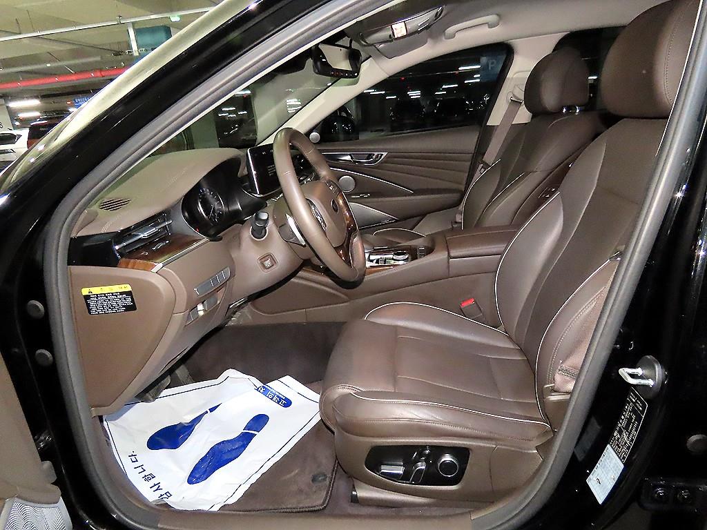 Kia K9 — photo 06
