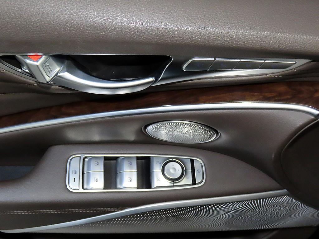 Kia K9 — photo 14