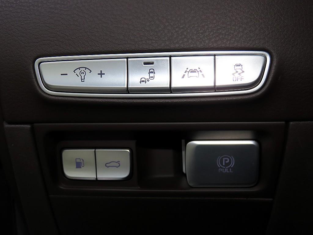 Kia K9 — photo 15