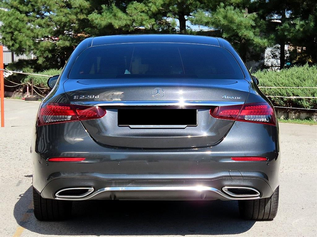 Mercedes-Benz E-Class — photo 04
