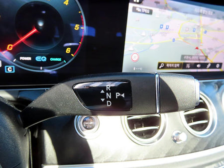 Mercedes-Benz E-Class — photo 11