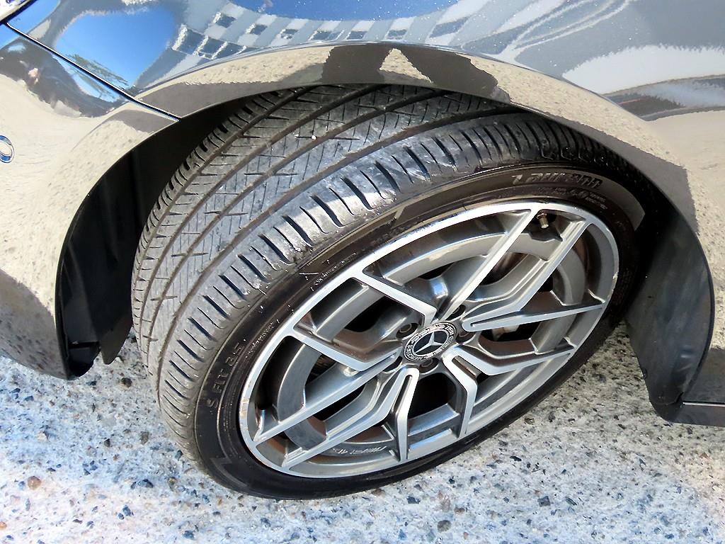 Mercedes-Benz E-Class — photo 20