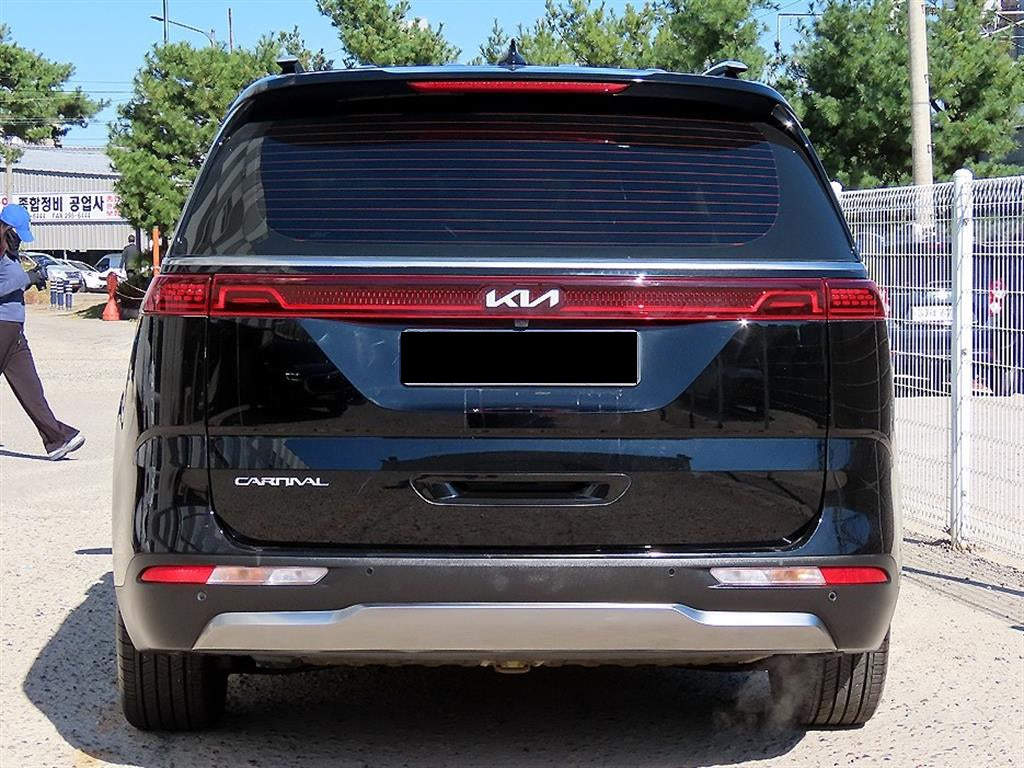 Kia Carnival — photo 04