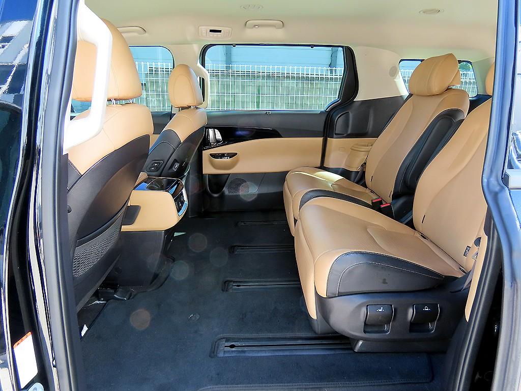 Kia Carnival — photo 06