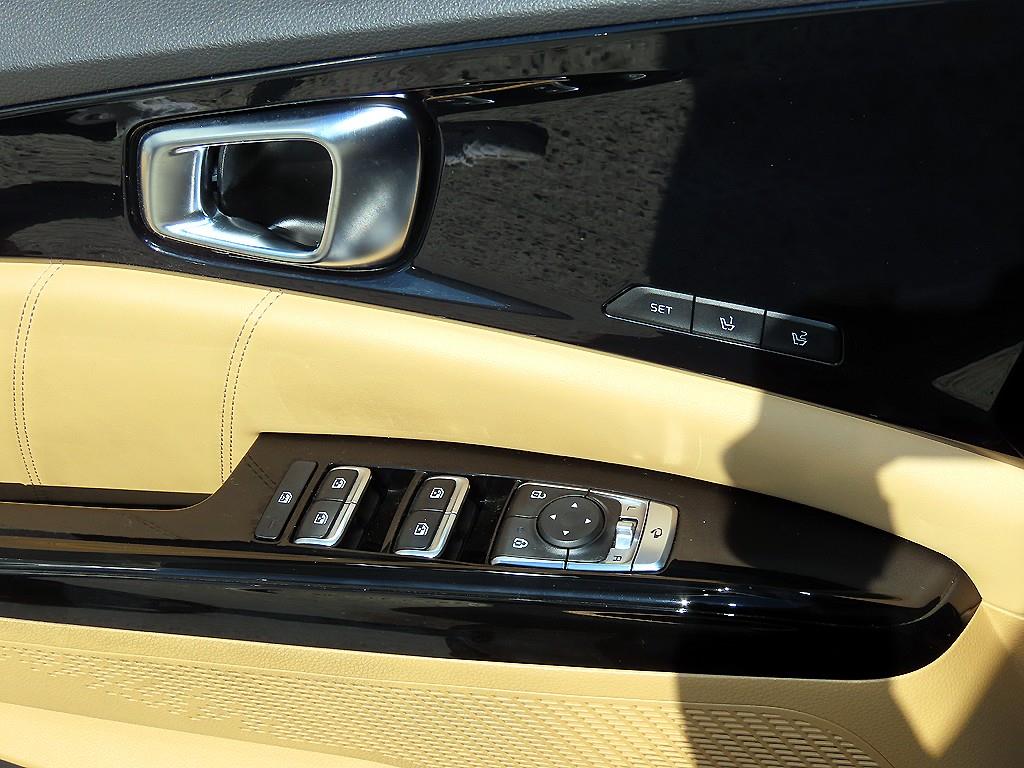 Kia Carnival — photo 11