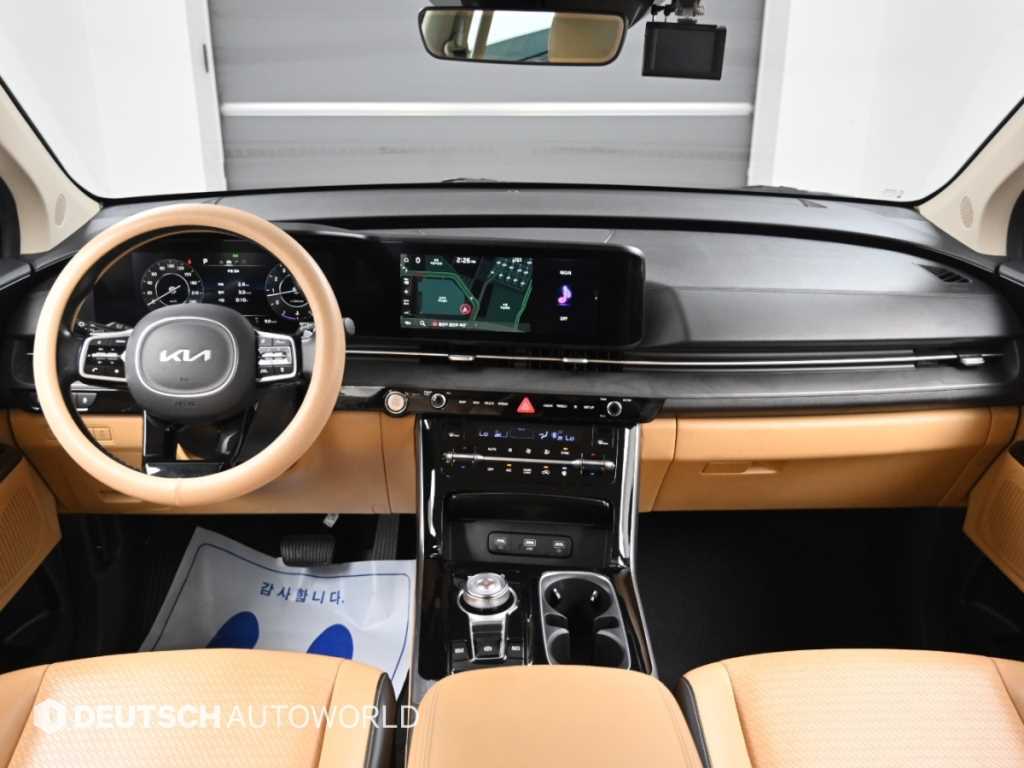 Kia Carnival — photo 08