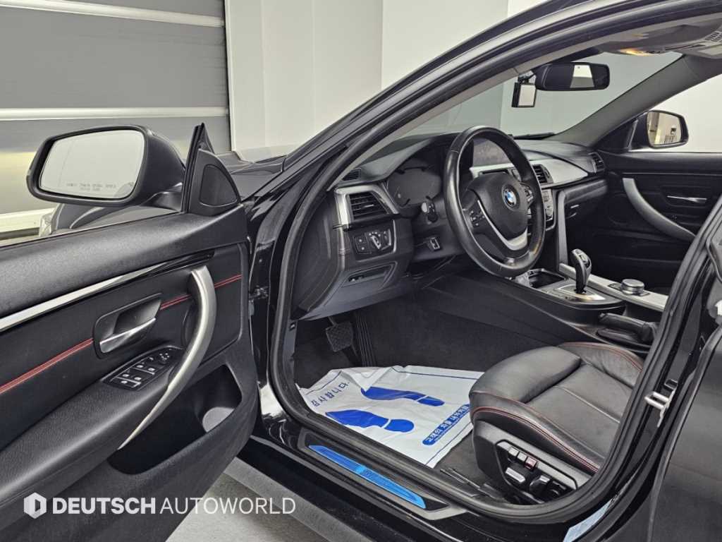 BMW 4-Series — photo 11